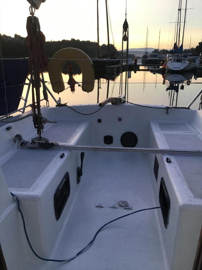 Yacht Highwayman Hotel South Kessock Exterior foto